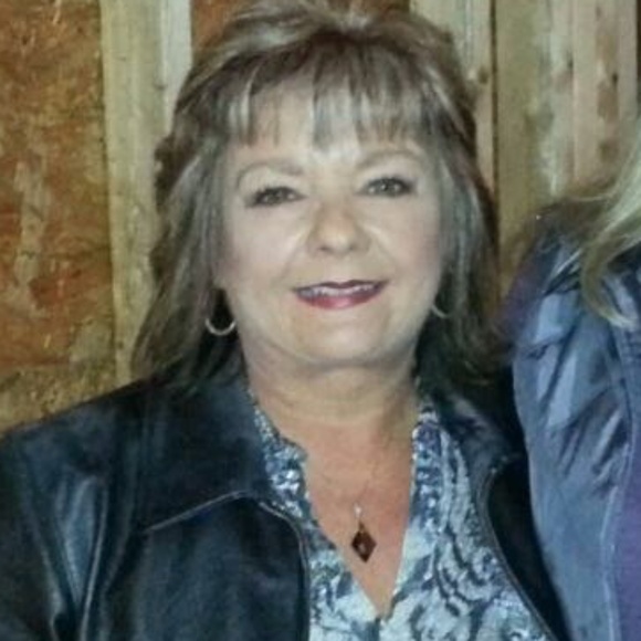 Meet your Posh Ambassador Angela! - Picture 8 of 8